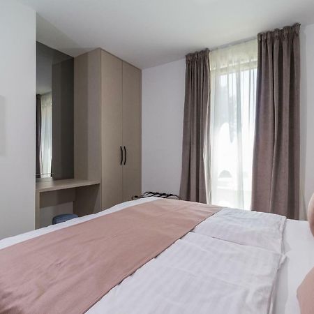 Luxury Apartments Magali 1 روفينج المظهر الخارجي الصورة