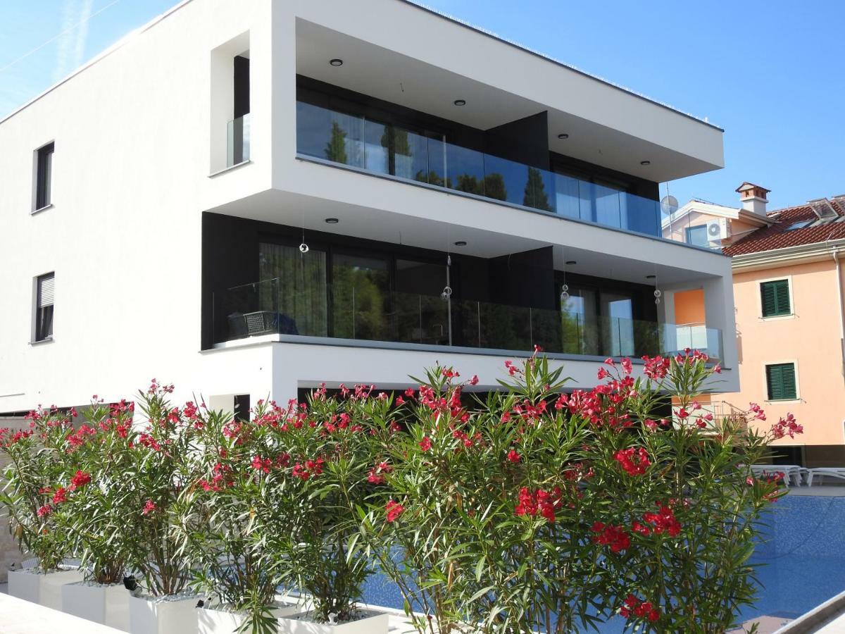 Luxury Apartments Magali 1 روفينج المظهر الخارجي الصورة