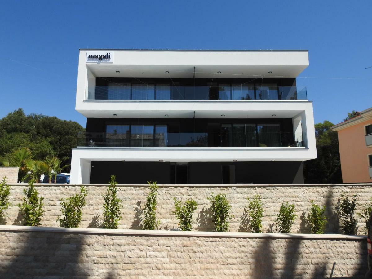 Luxury Apartments Magali 1 روفينج المظهر الخارجي الصورة