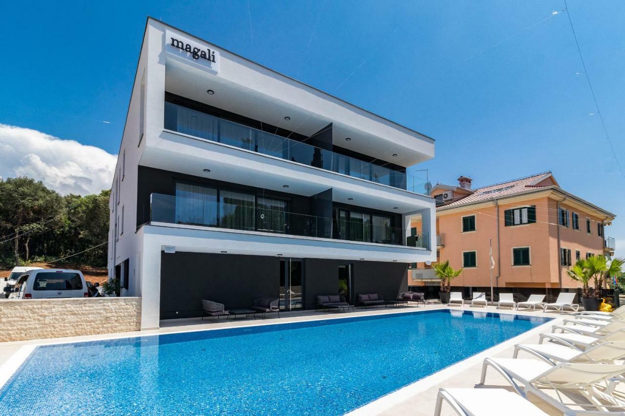 Luxury Apartments Magali 1 روفينج المظهر الخارجي الصورة