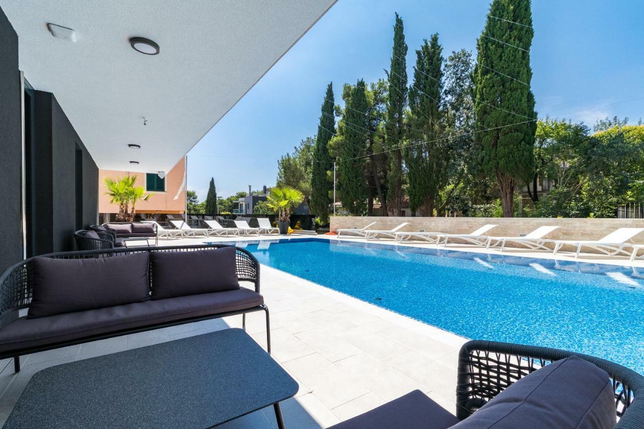 Luxury Apartments Magali 1 روفينج المظهر الخارجي الصورة