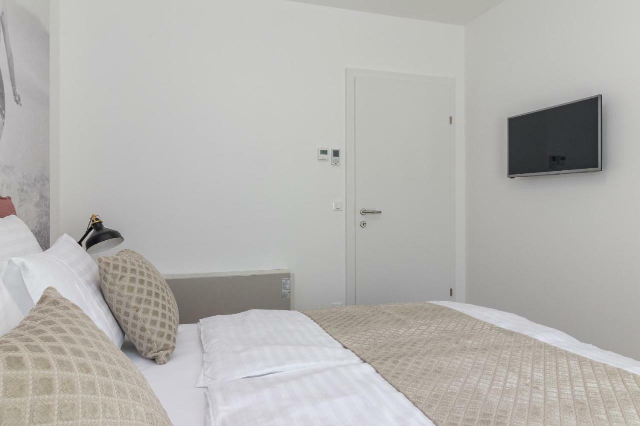 Luxury Apartments Magali 1 روفينج المظهر الخارجي الصورة
