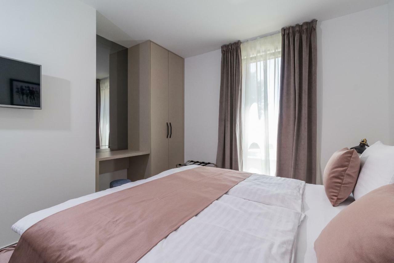 Luxury Apartments Magali 1 روفينج المظهر الخارجي الصورة