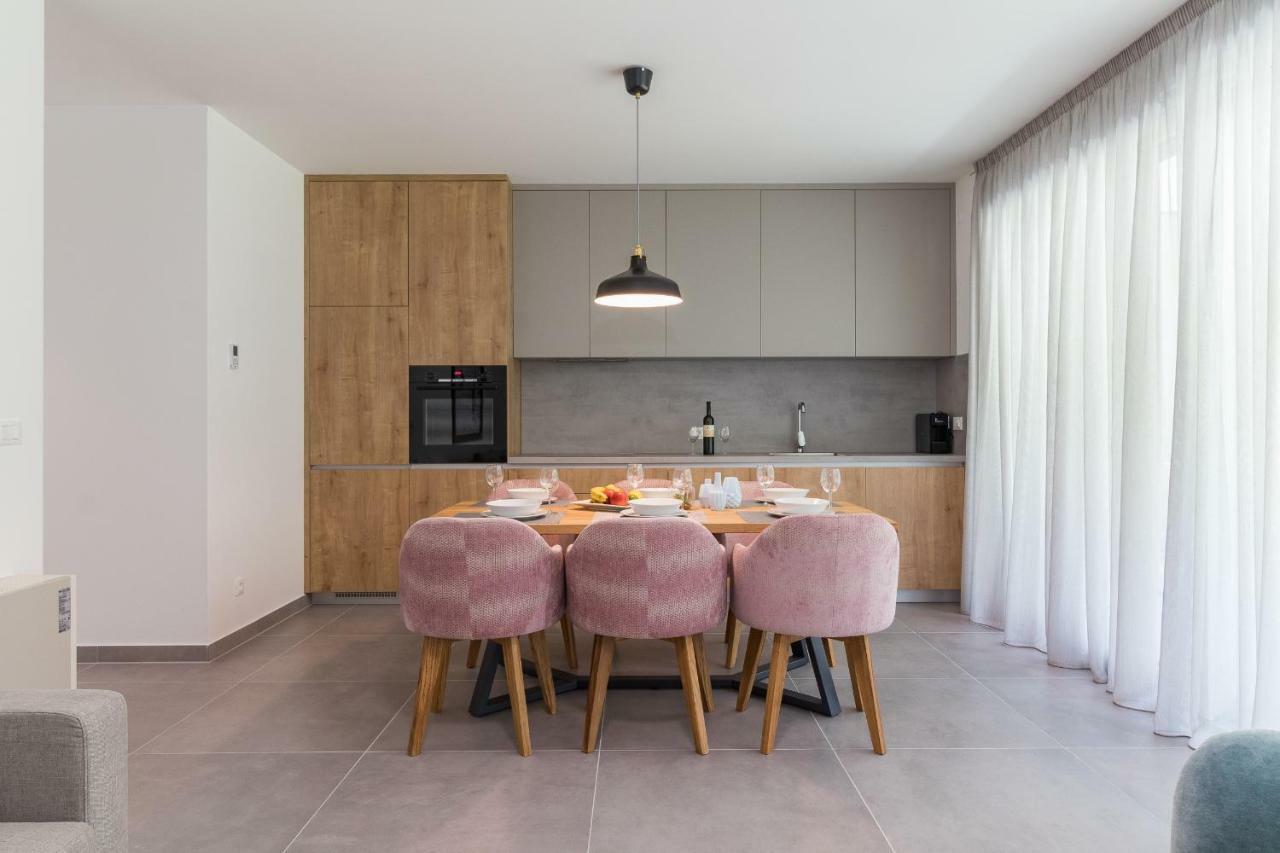 Luxury Apartments Magali 1 روفينج المظهر الخارجي الصورة