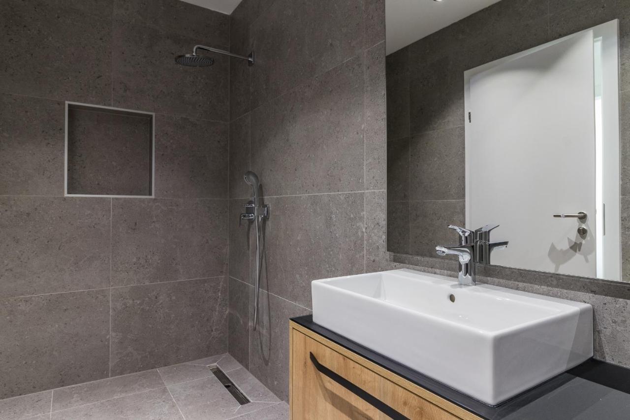 Luxury Apartments Magali 1 روفينج المظهر الخارجي الصورة
