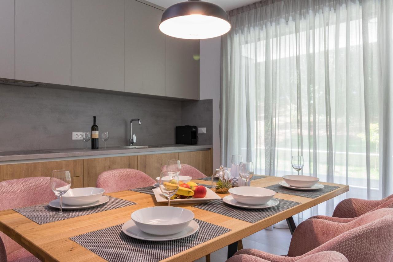 Luxury Apartments Magali 1 روفينج المظهر الخارجي الصورة